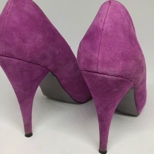 Steve Madden Shoes - Steve Madden pink suede pumps Steve Madden Shoes - Steve Madden pink suede pumps